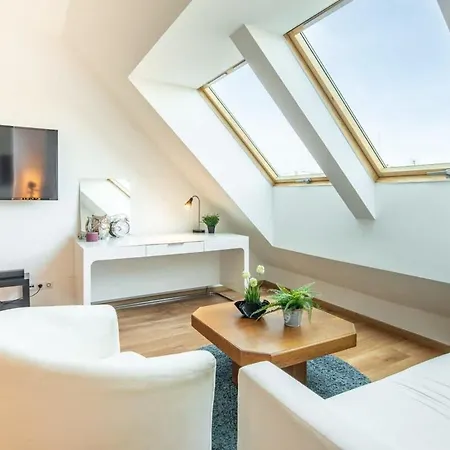 Cute With Balcony 布达佩斯