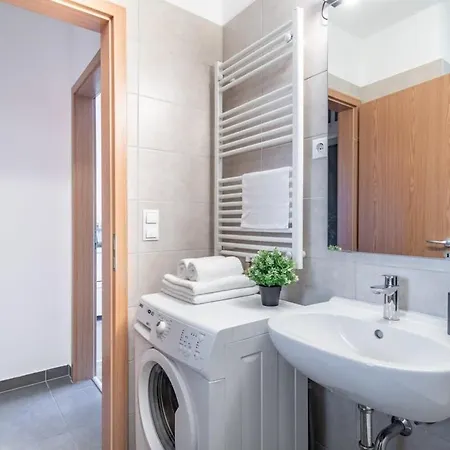 公寓 Cute With Balcony *