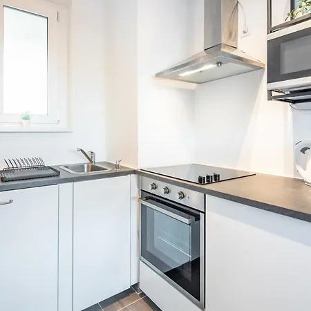 Cute With Balcony * 布达佩斯