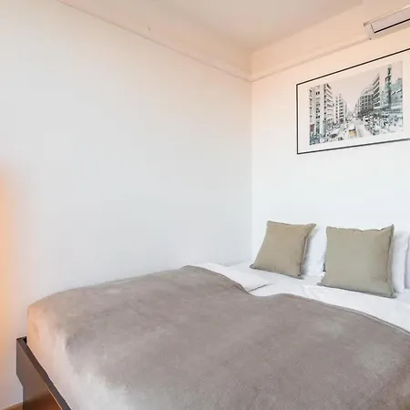 Διαμέρισμα Cute With Balcony